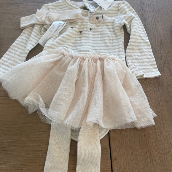 Baby 2PC dress and tights - NWT - Picture 1 of 2